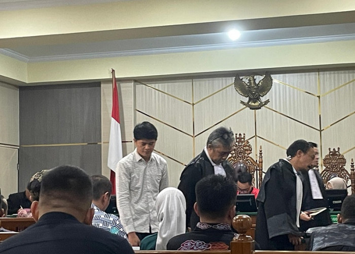 Jaksa Bongkar Bukti Chat dan Transferan ke Anggota Dewan, Sidang Korupsi PJU Kerinci Memanas