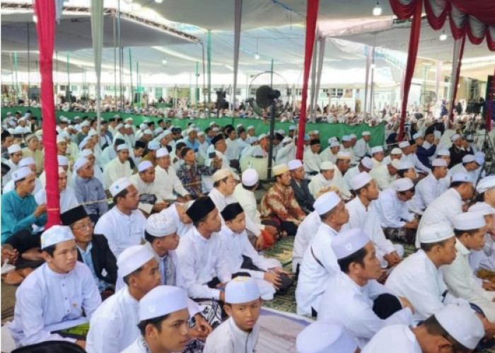 Ribuan Jamaah Padati Haul Akbar Syekh Abdul Qodir Al-Jailani & Milad Majelis Ta’lim Al Hidayah di Tanjabar