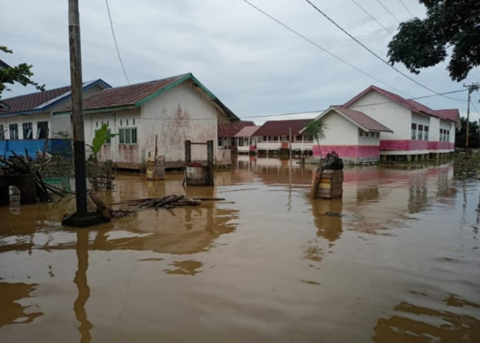 Puluhan Sekolah di Muaro Jambi Terendam Banjir, Disdikbud Berlakukan Sekolah Daring 