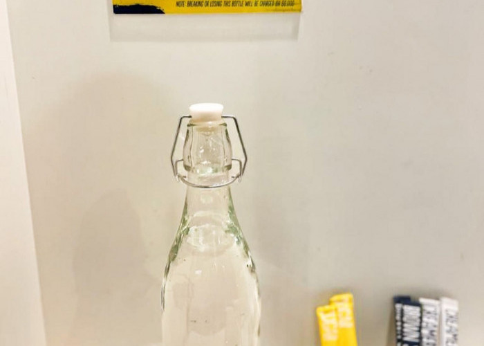 Ikut Kurangi Sampah Plastik, Yello Hotel Jambi Ganti Kemasan Air Mineral Plastik Menjadi Botol Kaca