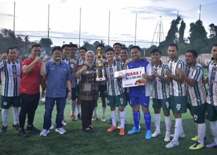 Tutup Turnamen Mini Soccer Antar OPD Dan BUMD Pemkot Jambi, Ini Pesan Pj Wali Kota Jambi 