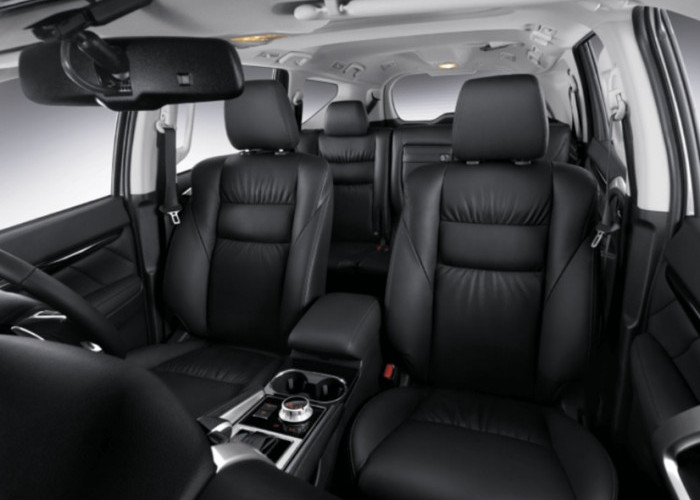 Masuk Kabin Auto Betah! Interior Pajero 2026 Tampil Mewah, Luas, dan Bikin Perjalanan Jauh Terasa Singkat