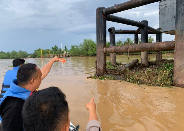 Begini Kesaksian Warga Saat Tongkang Batu Bara Hantam Jembatan Muara Sabak: Tiba-Tiba Ada Dentuman Keras