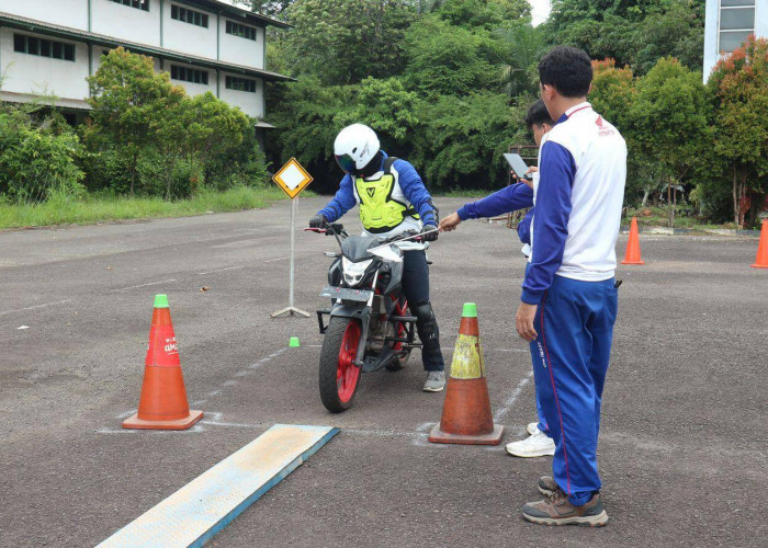 Puluhan Bikers Antusias Ikuti Honda Community Safety Riding Competition