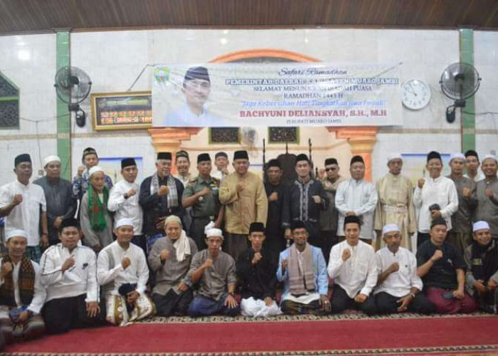 Pemkab Muaro Jambi Safari Ramadan di Masjid Al-Mutmainnah di Desa Berembang Sekernan
