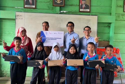 HUT ke 52 Tahun, PT Jamkrindo Distribusikan 5.200 Sepatu untuk Anak Sekolah