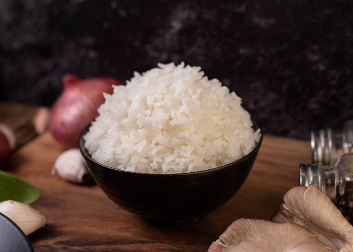 Mana Yang Lebih Sehat  Antara Nasi Dingin dan Nasi Panas? Ini Penjelasannya!