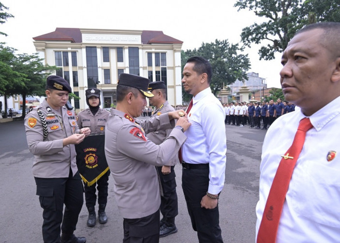 19 Personel Terima Penghargaan dari Kapolda Jambi