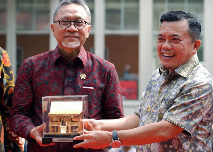Satu Hari Bersama Jambi di Sarinah Jakarta, Gubernur Jambi Al Haris: Terimalah Pesan Perdamaian Kami
