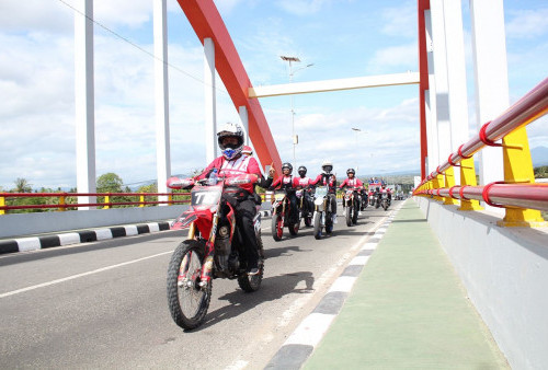 Ratusan Bikers Honda CRF150L Dukung Delvintor di MXGP Samota