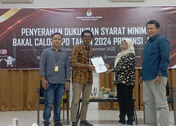 Ria Mayang Sari, Rudi Andriansyah, dan HM Syukur Serahkan Dukungan Bakal Calon DPD RI ke KPU Provinsi Jambi