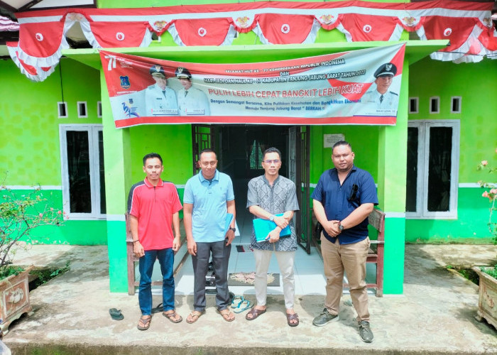 PT Trimitra Lestari Salurkan Bantuan CSR untuk Perbaikan Jalan umum di Desa Dusun Mudo, Kabupaten Tanjab Barat