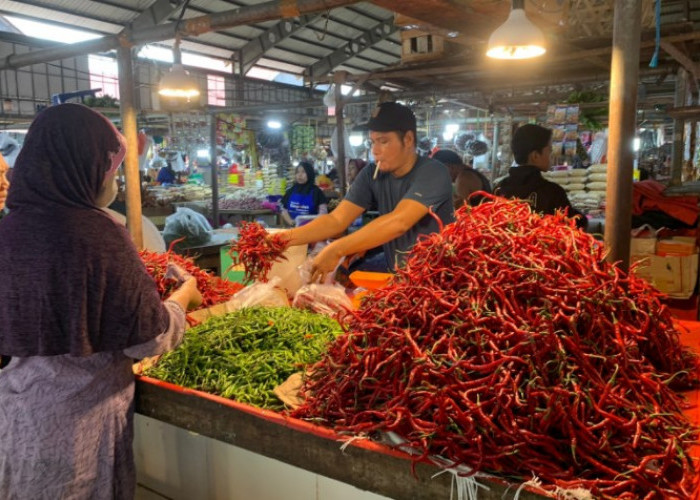 Jelang Nataru, Segini Harga Cabai di Pasar Angso Duo Kota Jambi