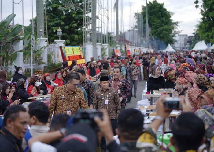 Bubur Ayak Jambi Masuk Rekor MURI dalam Gelaran Festival Batanghari 2022