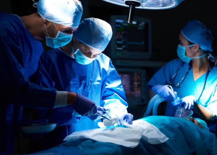Hebat! Rumah Sakit Ini Berhasil Melakukan Operasi Transplantasi Ginjal Pertama