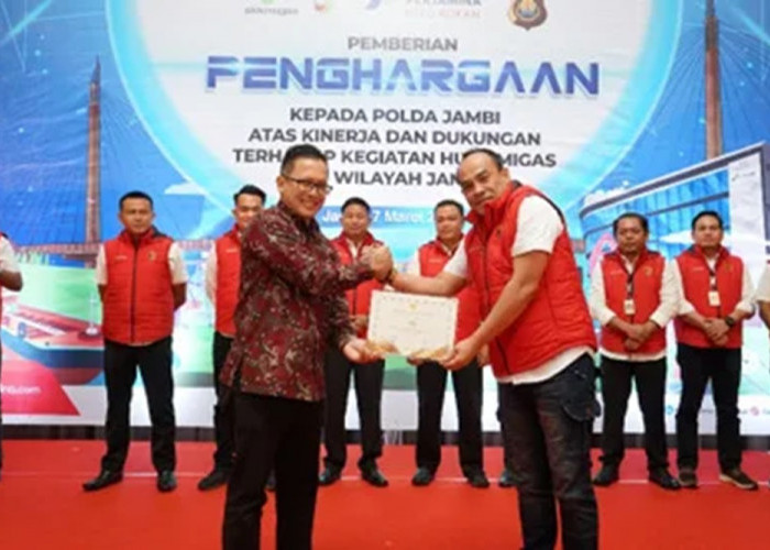 PHR Zona 1 Field Jambi Merang Memberikan Pengahargaan Kepada Ditreskrimum Polda Jambi