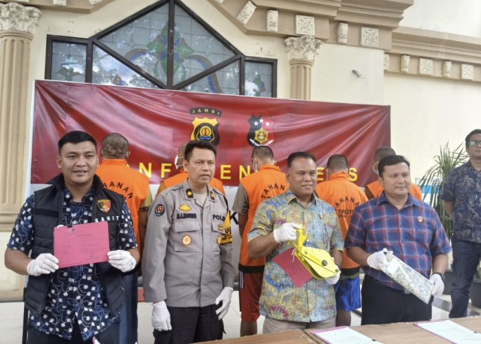 Ditreskrimsus Polda Jambi Amankan 5 Pelaku Illegal Drilling di Desa Jebak, Batanghari