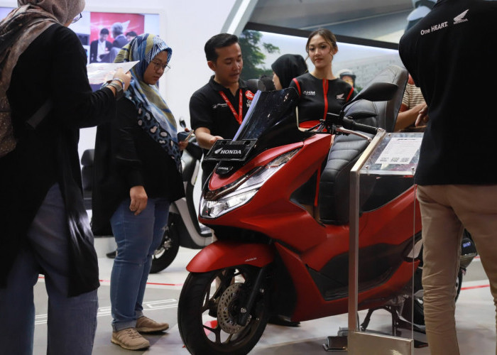 Honda PCX 160 Berhasil Mendominasi Penjualan Skutik di GIIAS 2023