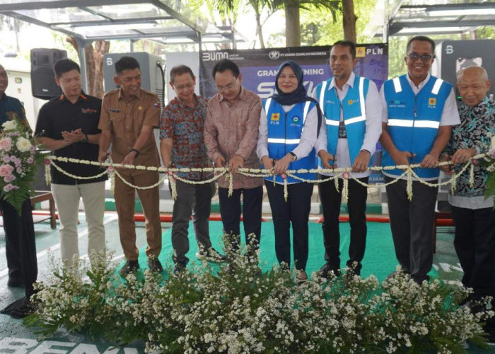 Pertama di Indonesia, PLN Resmikan SPKLU Center di Rest Area 38B Tol Jagorawi, Siap Layani Pemudik