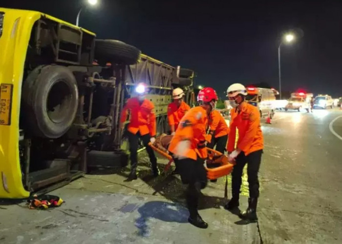 Bus Cahaya Trans Kecelakaan di Exit Tol Krapyak Semarang, 15 Tewas