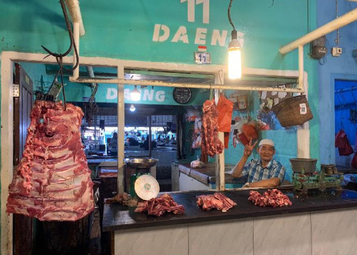 Jelang Natal dan Tahun Baru, Harga Daging Sapi di Pasar Angso Duo Kota Jambi Stabil