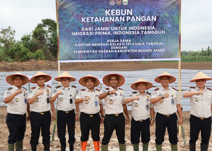     Kolaborasi Imigrasi Jambi dan Kuala Tungkal Resmikan Kebun Produktif