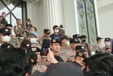 Al Haris Respons Massa Lewat Video Call, Janjikan Temui Pendemo pada 19 Oktober