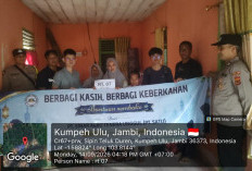 Bentuk Kepedulian, Warga Sipin Teluk Duren di Muaro Jambi Terima Bantuan Sembako 