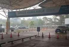 Jambi Berasap! Jarak Pandang Anjlok 800 Meter, Sejumlah Penerbangan di Bandara Sultan Thaha Ditunda
