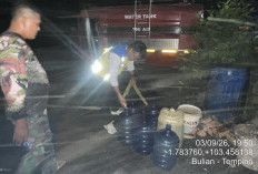 Kemarau Bikin Warga Kesulitan Air, Korem 042/Gapu Turunkan 3.500 Liter Air ke Muaro Jambi