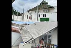 Angin Kencang! Atap Masjid dan 4 Rumah Warga di Kota Jambi Berterbangan