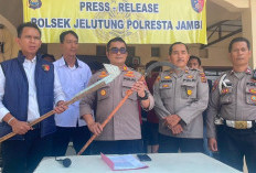 Tawuran antara Kita-Kita Saja' dengan 'Puncak Stres' di Tugu Pers Gagal, 3 Pelajar Bawa Sajam Diamankan Polisi