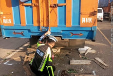 Maut di Tanjakan Mendalo: Motor Tabrak Truk Mogok, Pengendara Muda Meninggal Dunia, Identitas Masih Dicari