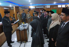 Wakil Bupati Lantik dan Ambil Sumpah Jabatan 16 Pejabat Manajerial di Lingkungan Pemkab Tanjung Jabung Barat