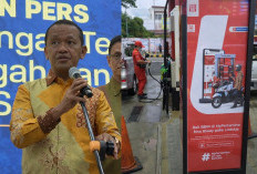 Bahlil Pastikan Harga Pertalite Tetap Aman Meski Minyak Dunia Tembus 80 Dolar
