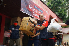 Telkomsel Salurkan Bantuan CSR Logistik untuk Masyarakat Terdampak Banjir di Aceh Utara