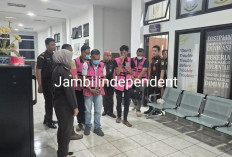 Kejari Bungo Terima Pelimpahan  Tersangka dan Barang Bukti Kasus Korupsi dana Bos SMA Negeri 2 Muara Bungo