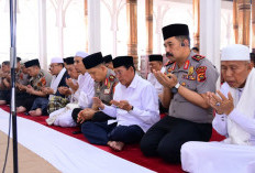 Kapolda Jambi Sholat Dzuhur di Masjid Agung Al-Falah, Sampaikan Pesan Kamtibmas dan Ajak Masyarakat Bersinergi
