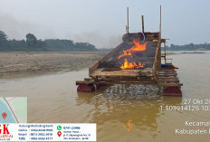 Satreskrim Polres Muaro Jambi Tindak PETI di Sungai Batanghari, 1 Rakit untuk Tambang Emas Ilegal Dibakar 