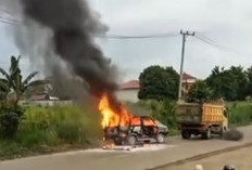 Geger! Toyota Kijang Tanpa Nopol Terbakar Usai Isi BBM di SPBU Simpang Limbur Merangin