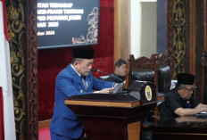 Al Haris Sampaikan Tanggapan Pemerintah, Atas Pandangan Umum Fraksi terhadap Rancangan Perubahan APBD Provinsi