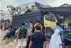 Truk Colt Diesel Ngamuk Pagi-Pagi! Seruduk 3 Motor, Warung Sayur dan Rumah Warga Hancur