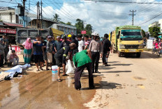 Kecelakaan Sadis Truk Lindas Scoopy di Sungai Gelam! Ayah, Ibu dan Anak Meninggal Dunia