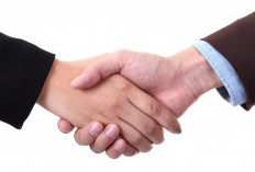 Keuangan Bakal Lancar! Ini 3 Zodiak yang Paling Cepat Naik Jabatan Tahun Depan