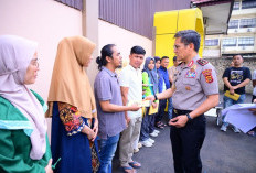 Usai Kebakaran Aspol Polda Jambi, Kapolda Krisno Datang Bawa Pesan yang Bikin Korban Terharu