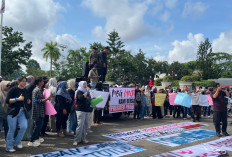 Ratusan Warga Datangi DPRD Jambi, Minta Program Makan Bergizi Gratis Tetap Dilanjutkan   