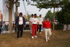 Momen HUT ke-81 RI! Danrem 042/Gapu Ikuti Jalan Sehat di Lapangan Garuda