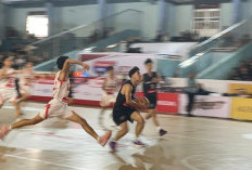 Tertinggal di Awal, Menggila di Akhir! Juara Bertahan SMA Bina Kasih Bangkit dan Gilas SMAN 5 Jambi 43–23