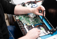 Laptop Cepat Lemot dan Panas? Jangan Buru-Buru Servis, 7 Kebiasaan Sepele Ini Ternyata Biang Keroknya!