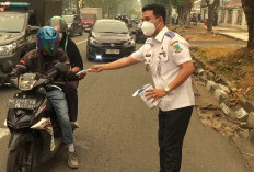 Kabut Asap Karhutla Memburuk, Pemkot Jambi Bagikan Masker Gratis